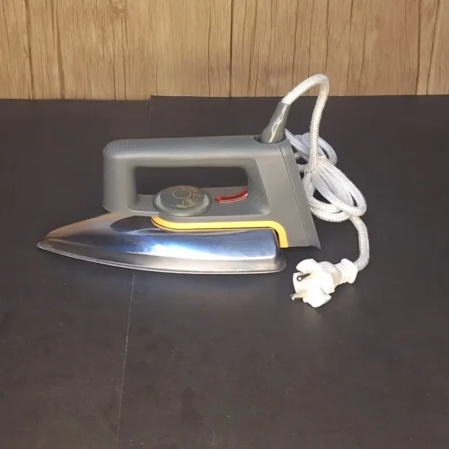 Cosmos FS-319 400W Ceramic Dry Iron – Auto Cutoff Cosmos FS-319 400W Ceramic Dry Iron – Auto Cutoff