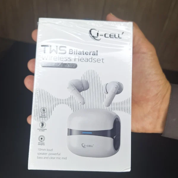 TWS J07 Wireless Earbuds – Hi-Fi Audio, 10mm Bass, 30H Charge - Image 2 | Karkhano Market Pakistan