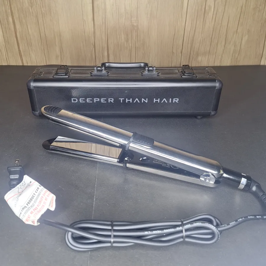 Deeper Than Hair premium straightener travel case Pakistan