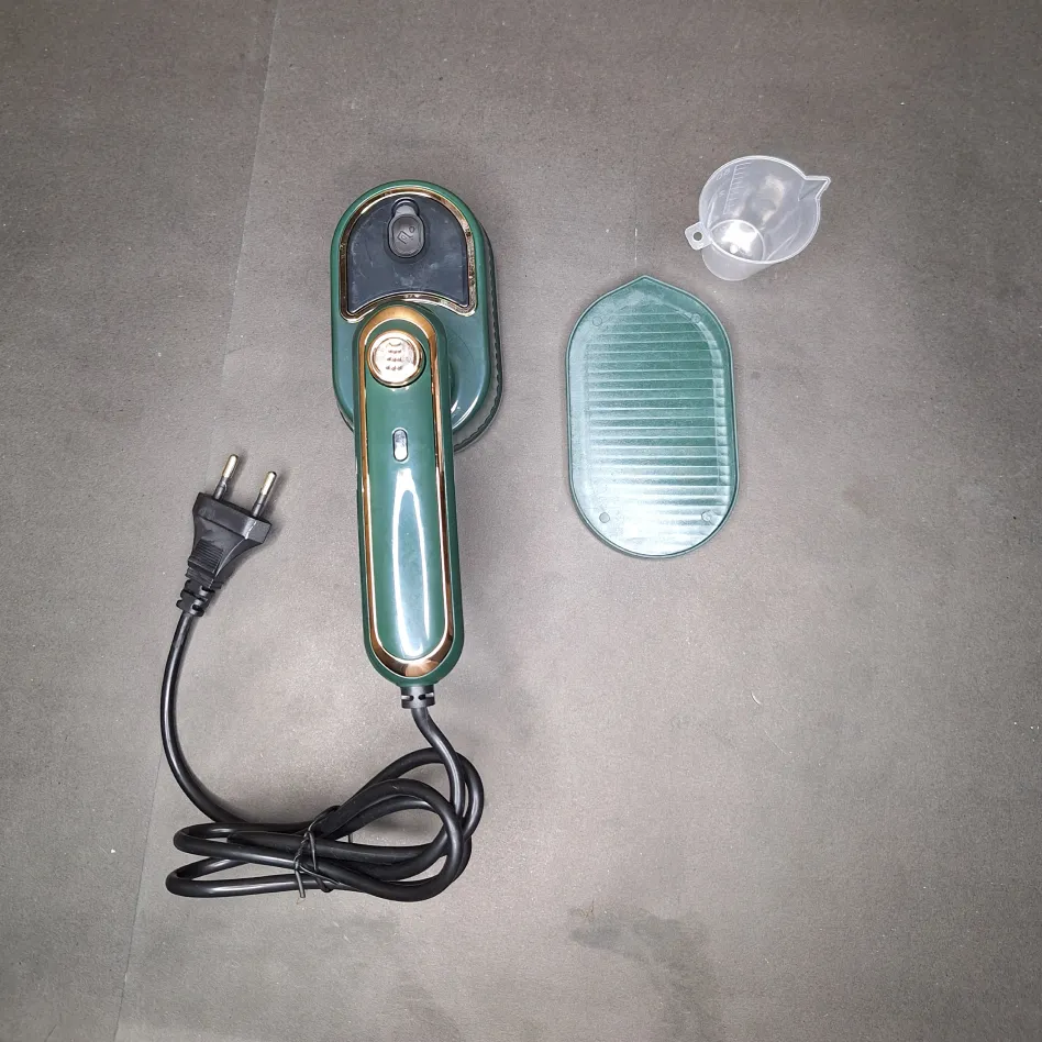mini travel iron Pakistan
