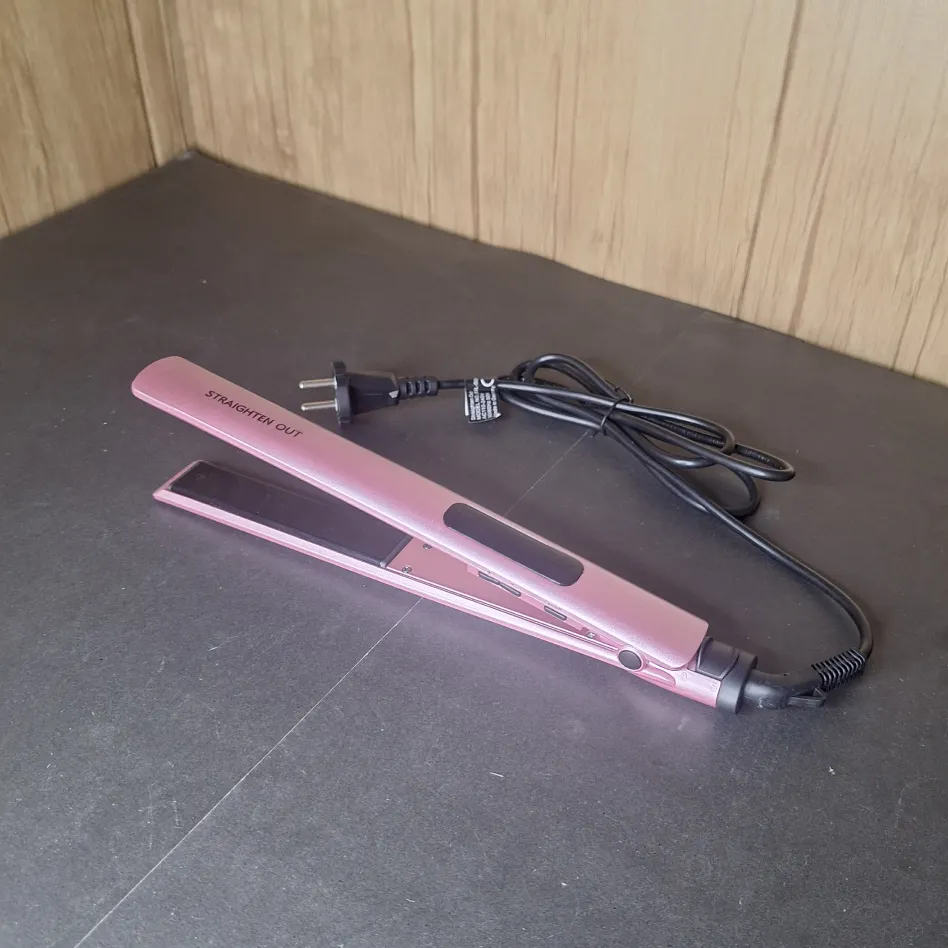 4 in 1 tourmaline hair straightener Pakistan