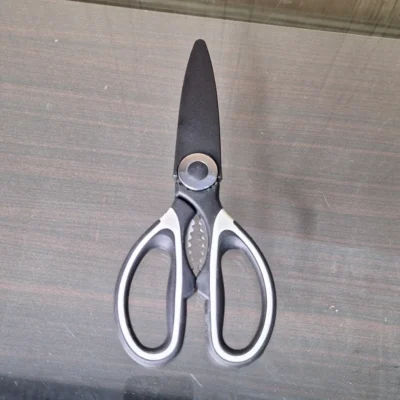YM Kitchen Scissors Model 502 with Spring Lock and Special Steel Blade