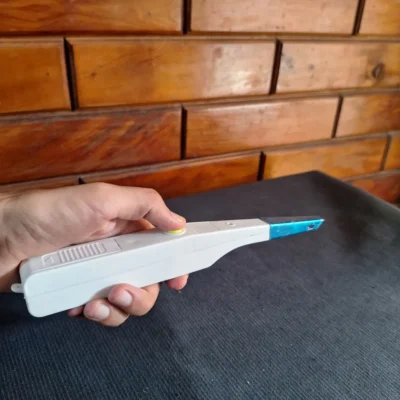 Electronic gas lighter with long handle design Electronic gas lighter with long handle design