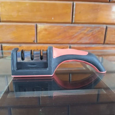 Fast knife sharpener with tungsten steel wheels