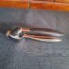 Garlic press with ergonomic handle design (2) Durable Garlic Press – Easy Everyday Crushing