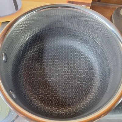 Honey Comb Coating Saucepan – Oil Saving Pick