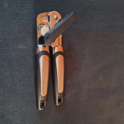 Manual Can opener turning knob and cutting wheel (2) Manual Can Opener – Sturdy Kitchen Essential