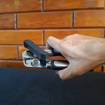 Manual Can opener turning knob and cutting wheel (3) Manual Can Opener – Sturdy Kitchen Essential