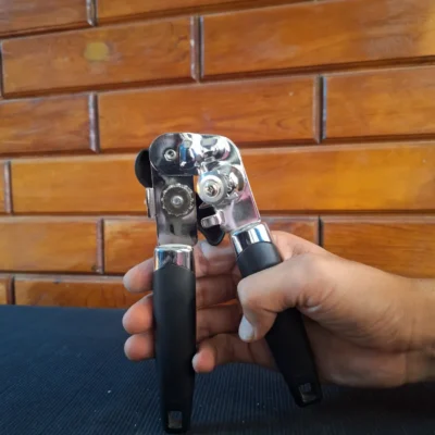 Manual Can opener turning knob and cutting wheel Manual Can opener turning knob and cutting wheel