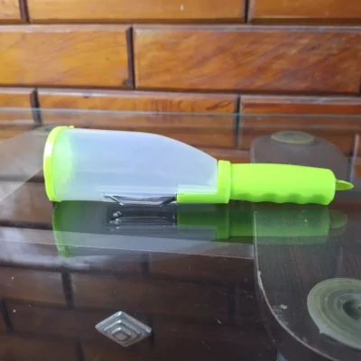 Storage Vegetable Peeler – Mess Free Peeling