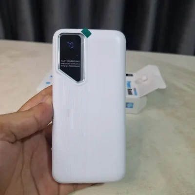 Power Bank - LED Fast Charging Display Power bank LED screen showing fast charging status