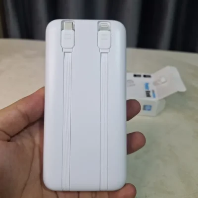 Power Bank - Built-in Cables Extended Power bank with Lightning and Type-C cables extended from the body