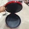 MITCMOLARD MM-PM-02040 - Open Plates Held Hand opening the MITCMOLARD MM-PM-02040 baking pan