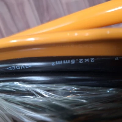 Heavy Duty Extension Cable Reel - Cable Gauge Label Close Up Heavy Duty Extension Cable Reel - Cable Gauge Label Close Up