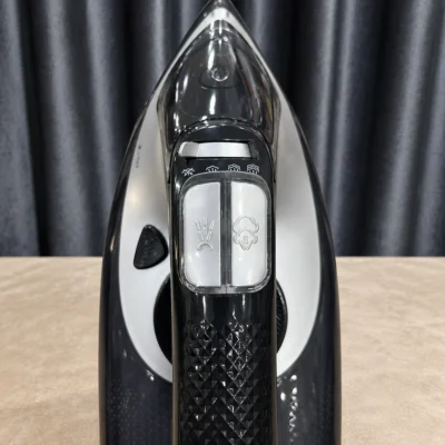 Uakeen Electric Steam Iron ZL-830A — product view 3 Uakeen Electric Steam Iron ZL-830A product view 3