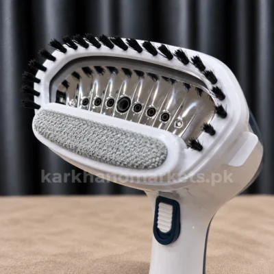 Uakeen ZL-208 Steam Head Close-up Uakeen ZL-208 garment steamer stainless steel steam panel